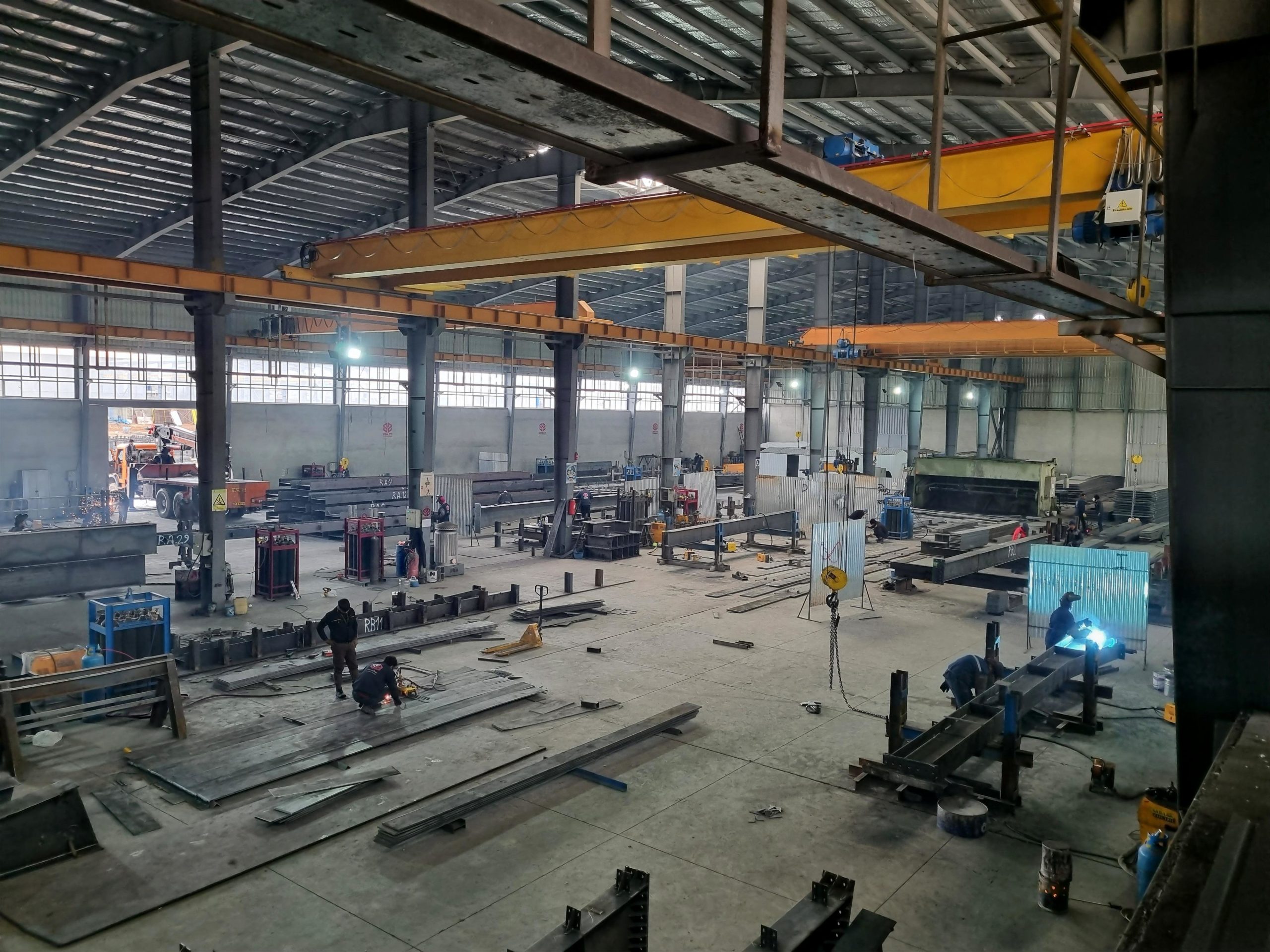 عکس از داخل سنگین سازه مهراز